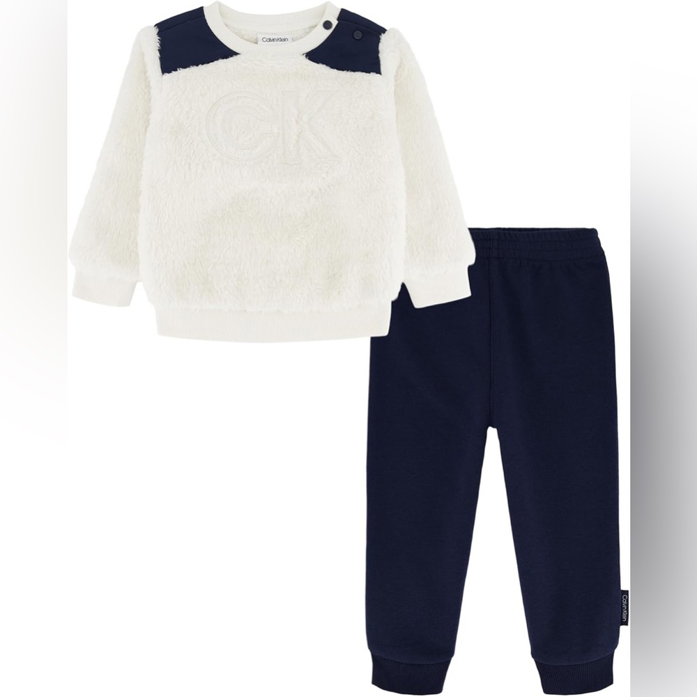 Calvin Klein BNWT Baby Faux Fur and Fleece Johger Outfit, White & Navy, 3-6 Mo.